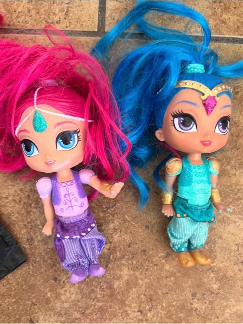 Shimmer and shine Bright Pink & Blue Fashion Dolls - Colorful Playset for Kids
